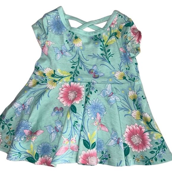 Carter's Other - Baby girls outfit size 0-3 months